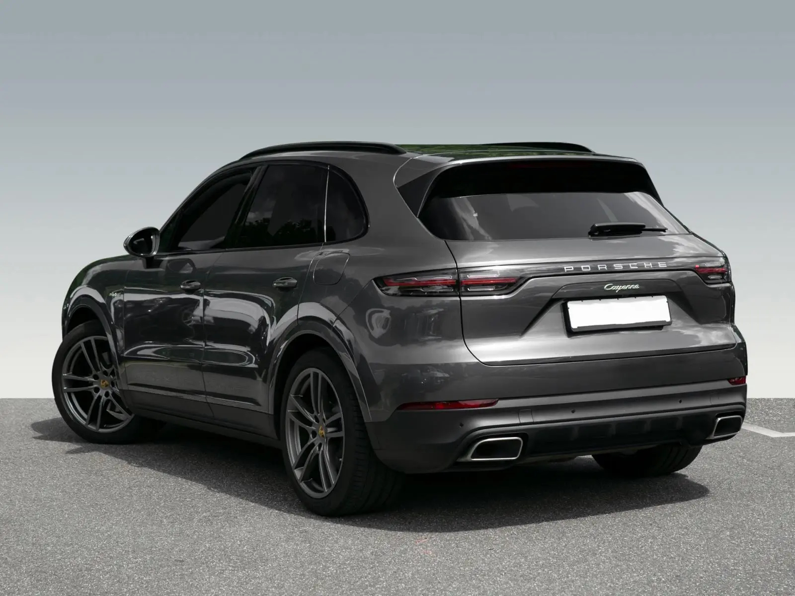 Porsche Cayenne E-Hybrid | šedá Quartz metalíza | top stav | auto online | Autoibuy.com | skvělá výbava |